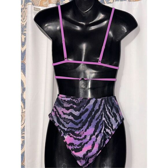 Stunning UNIQUE WOMEN purple TWO PIECE ICON SWIM Tropical Bliss cutout design Bi - Picture 3 of 6